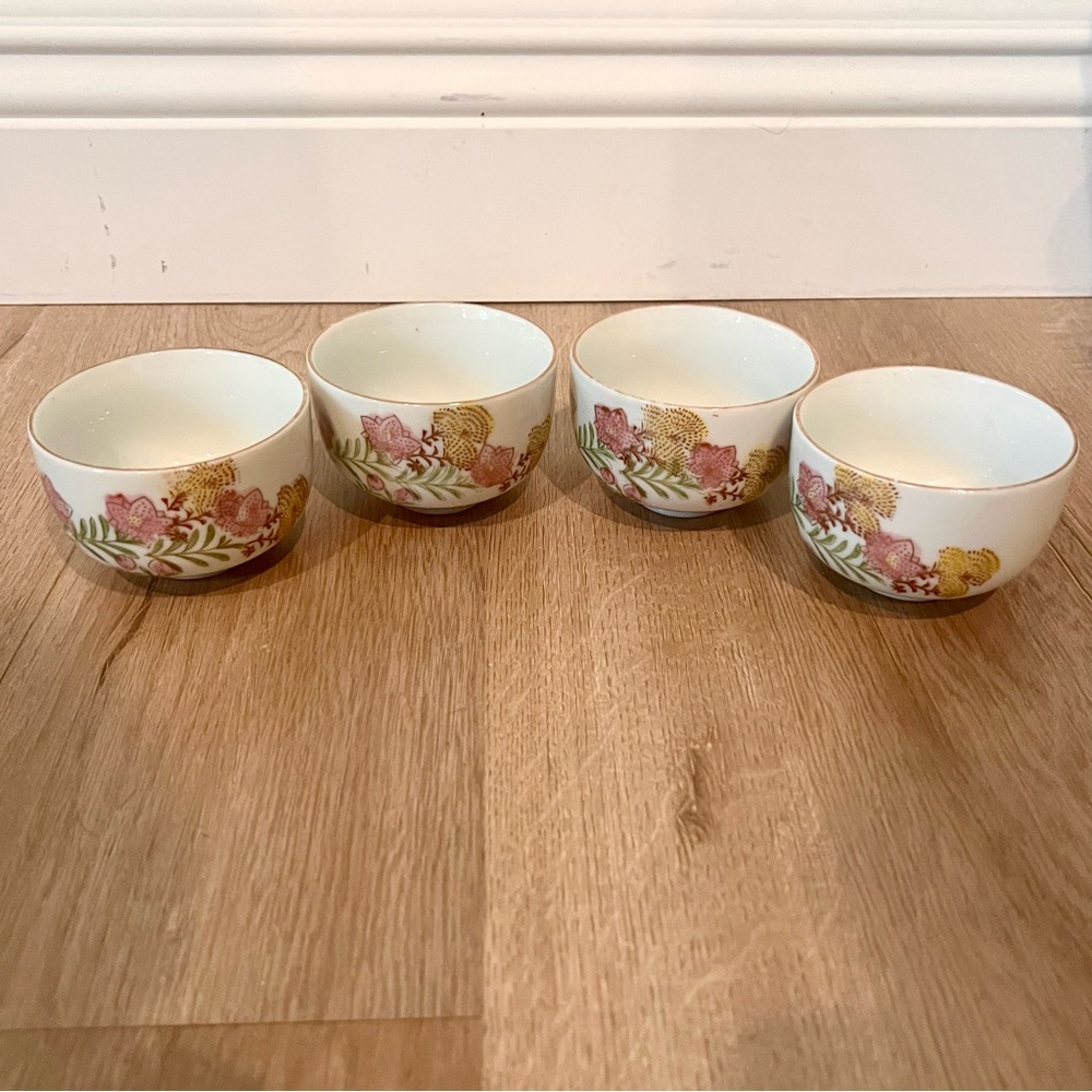 4 PCs Vintage Hand Painted Genuine Kutani Ware Japanese Teacups Floral & Poem‎